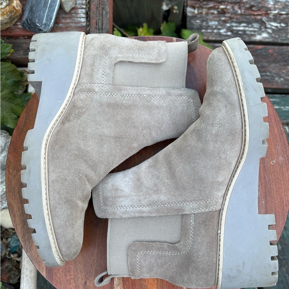 Dolce Vita size 8.5 Beige Suede Ankle Boots. NWOT - Picture 7 of 9